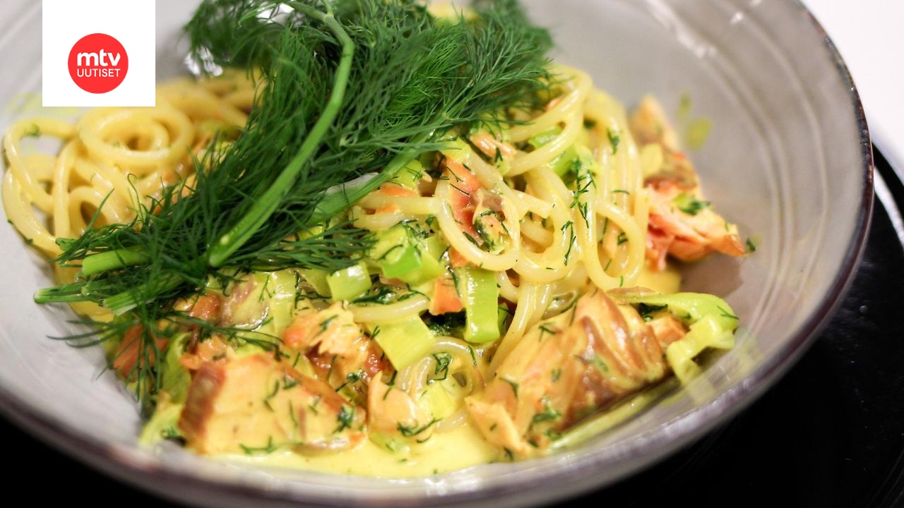 Kari Aihisen currylla maustettu savulohipasta