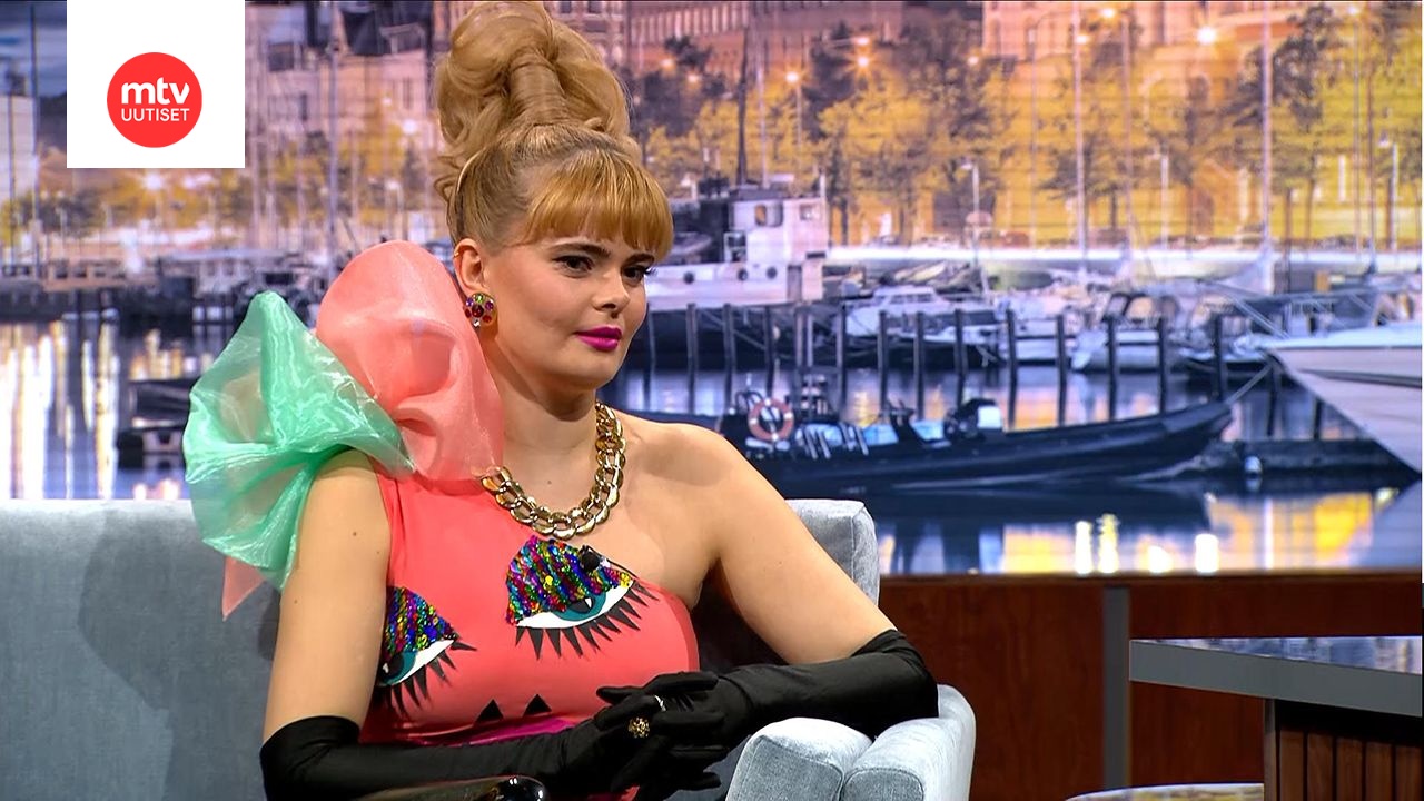 erika-vikman-poseeraa-rohkeassa-tyyliss-ylpe-sti-nainen-mtv-uutiset