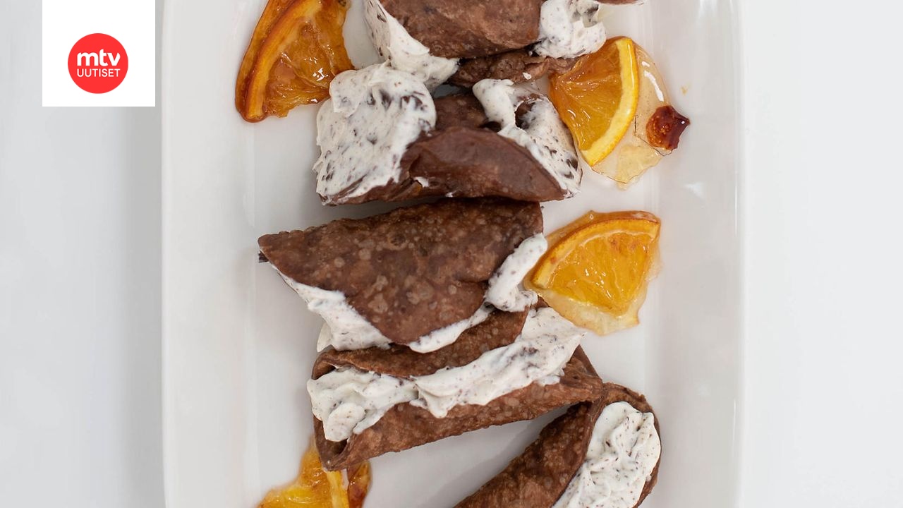 Koko Suomi leipoo: Stracciatella cannolit