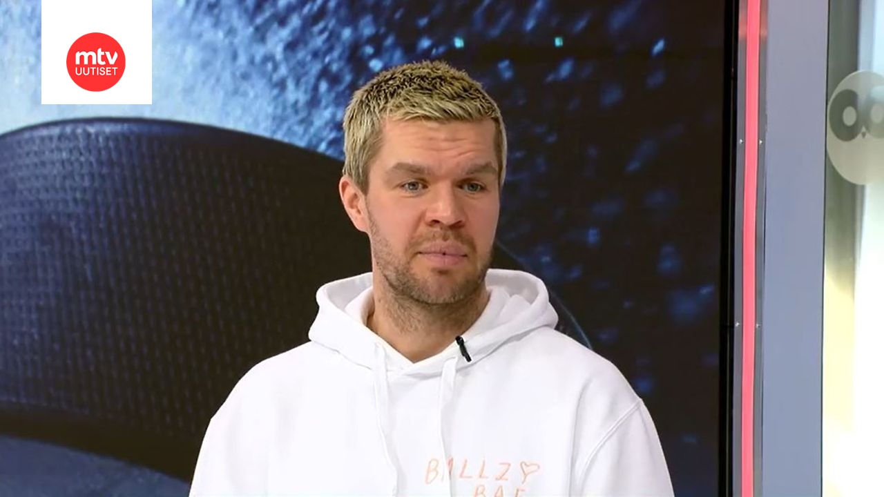 Märkä-Simo julkaisi menevän kiekkokappaleen – Hokijargonii-biisi syntyi ...