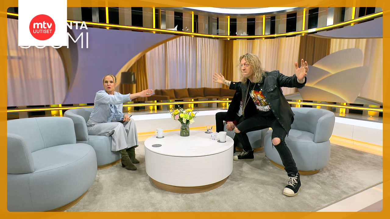 Jukka Hild n Juoksi Pylly Paljaana Huomenta Suomen Studiossa MTV Uutiset